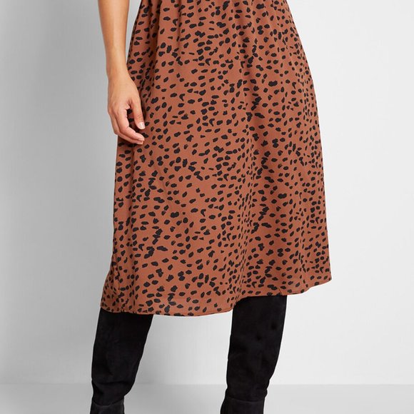 Awesome ModCloth midi skirt! - Picture 4 of 4